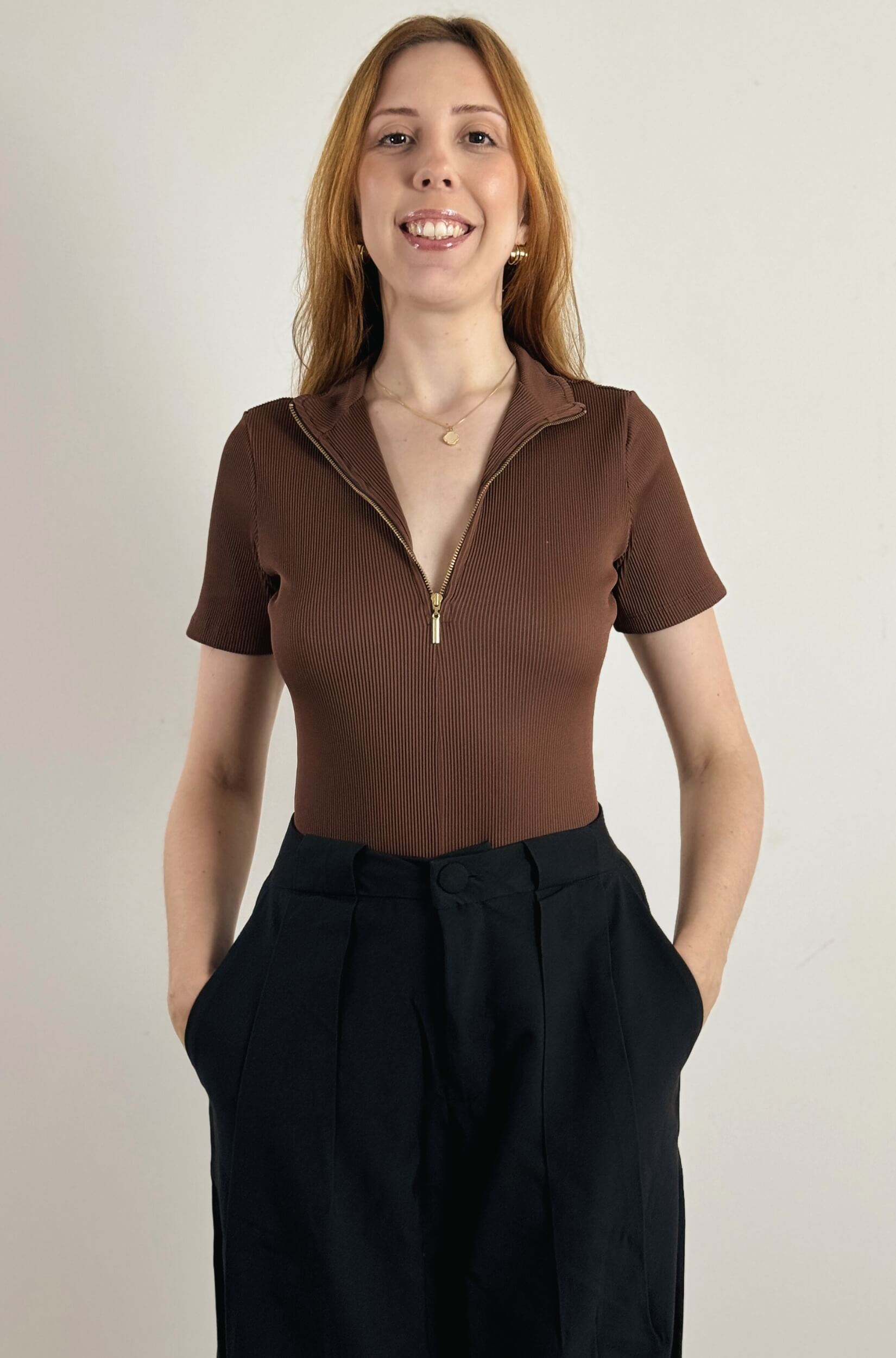 Body Canelado Feminino Gola com Ziper Marrom