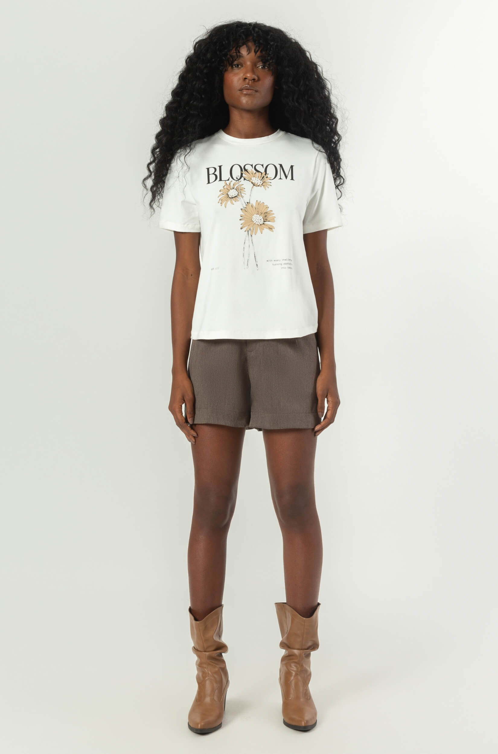 Camiseta Estampada Feminina Branca Blossom